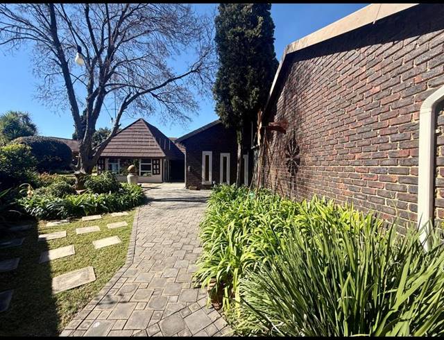 4 BEDROOM HOUSE FOR SALE IN VANDERBIJLPARK SE 3